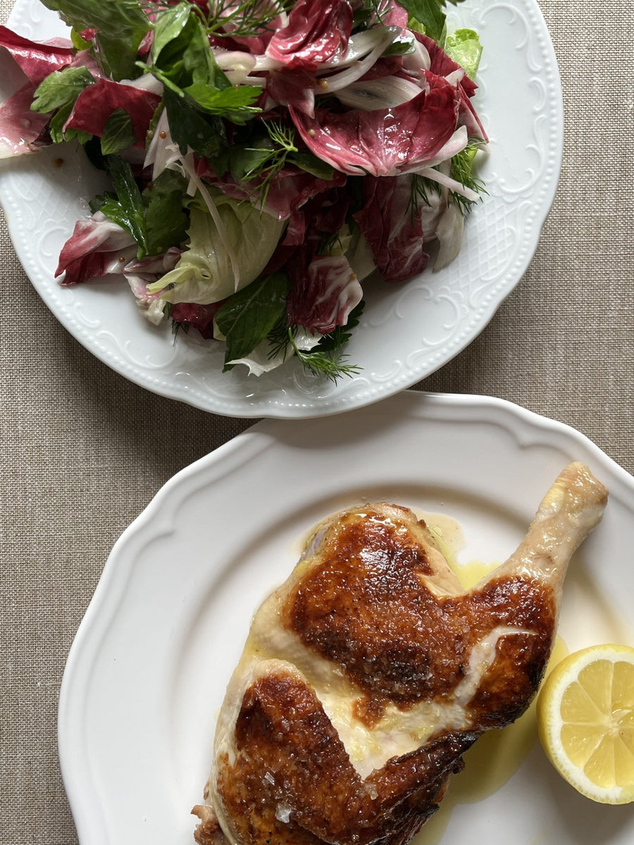 Herb salad with roast chicken maryland